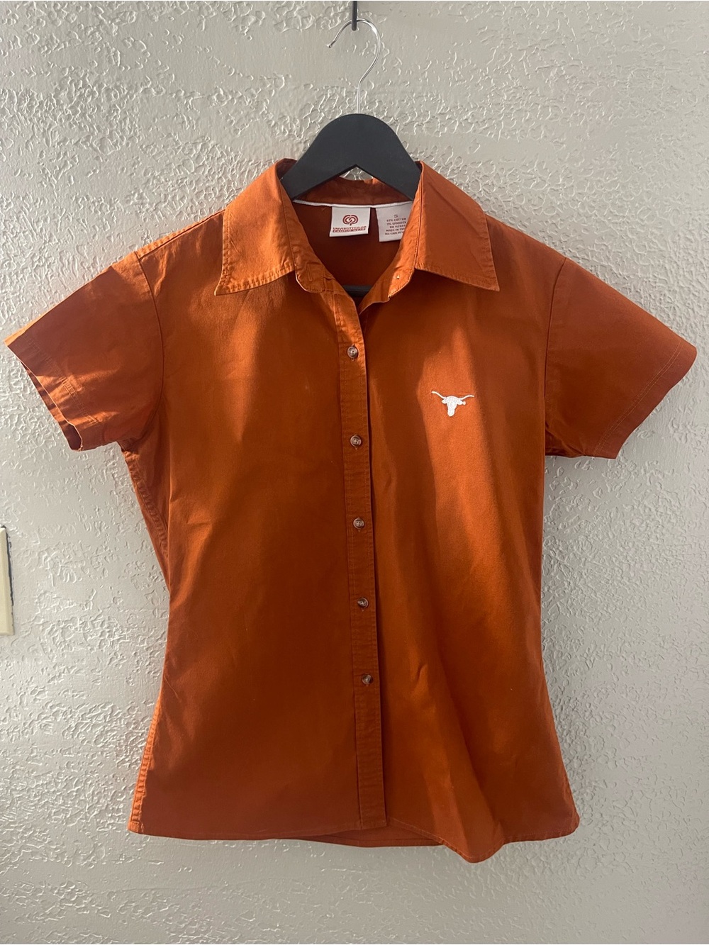 Women’s Short-Sleeve Button-Down Shirt in Burnt Orange